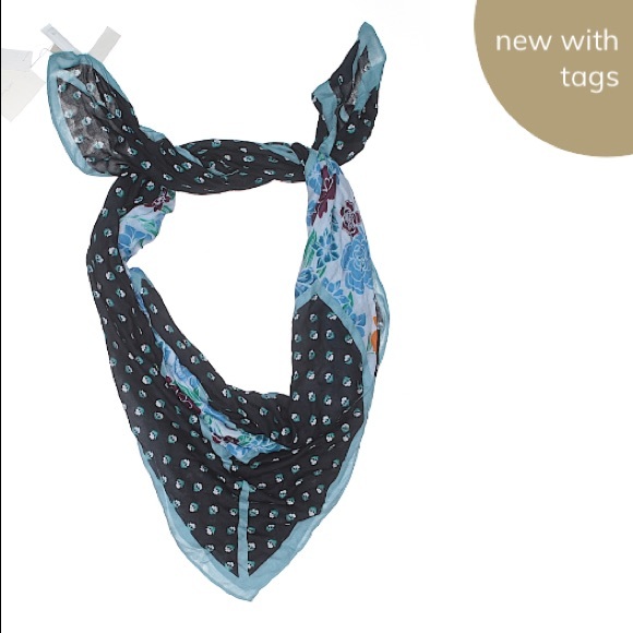 The Square Gift Scarf from the Loft. NWT - Picture 4 of 6